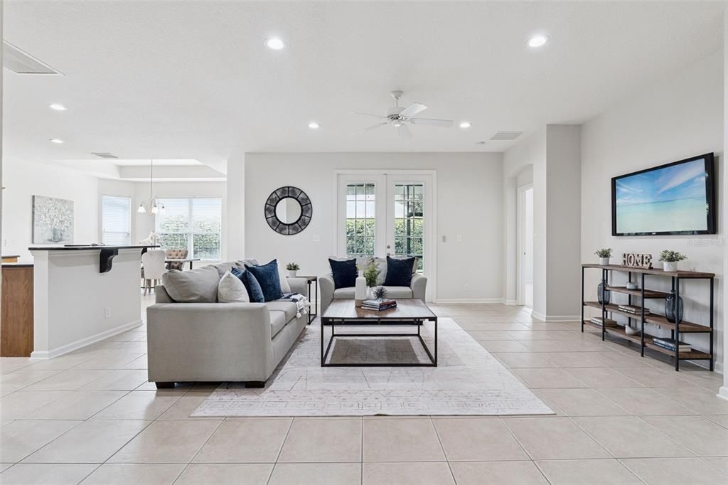 For Sale: $370,000 (3 beds, 2 baths, 1863 Square Feet)