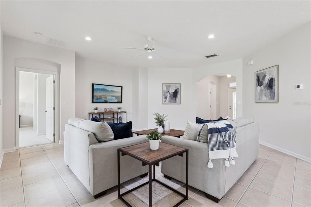 For Sale: $370,000 (3 beds, 2 baths, 1863 Square Feet)