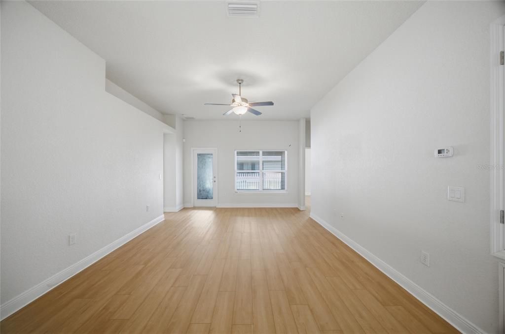 For Sale: $345,000 (4 beds, 2 baths, 1825 Square Feet)