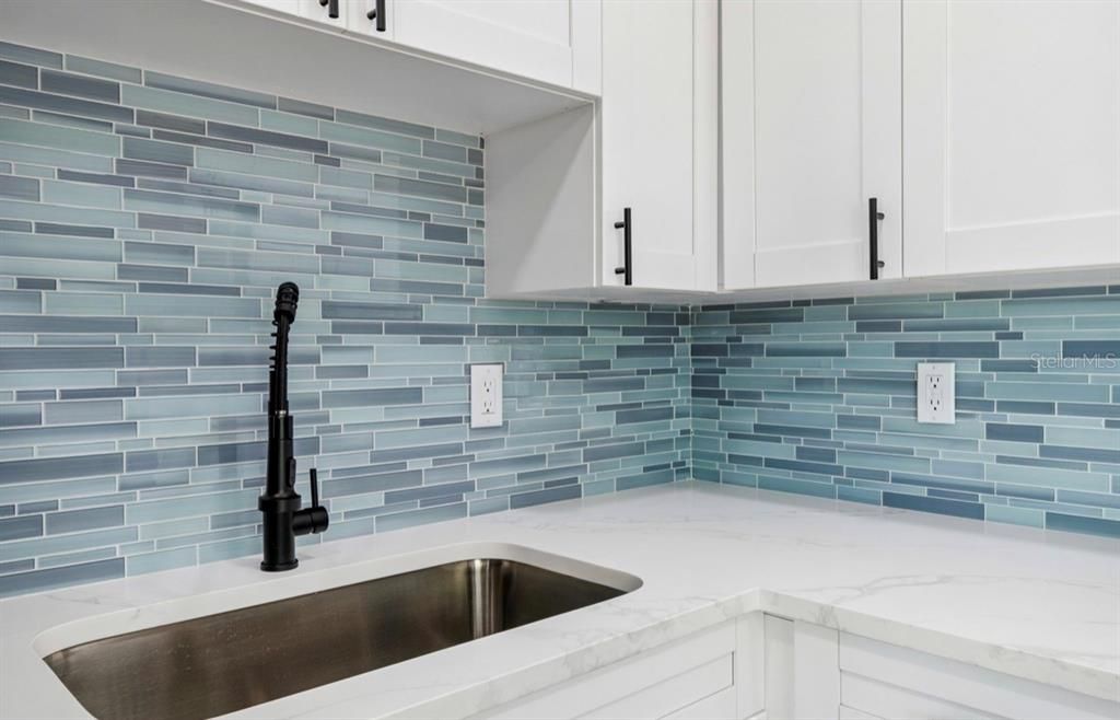 For Sale: $499,900 (3 beds, 2 baths, 1399 Square Feet)