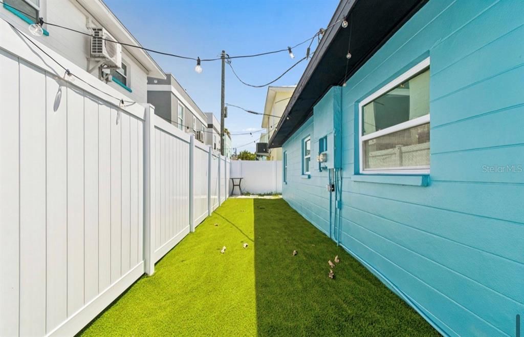 For Sale: $499,900 (3 beds, 2 baths, 1399 Square Feet)