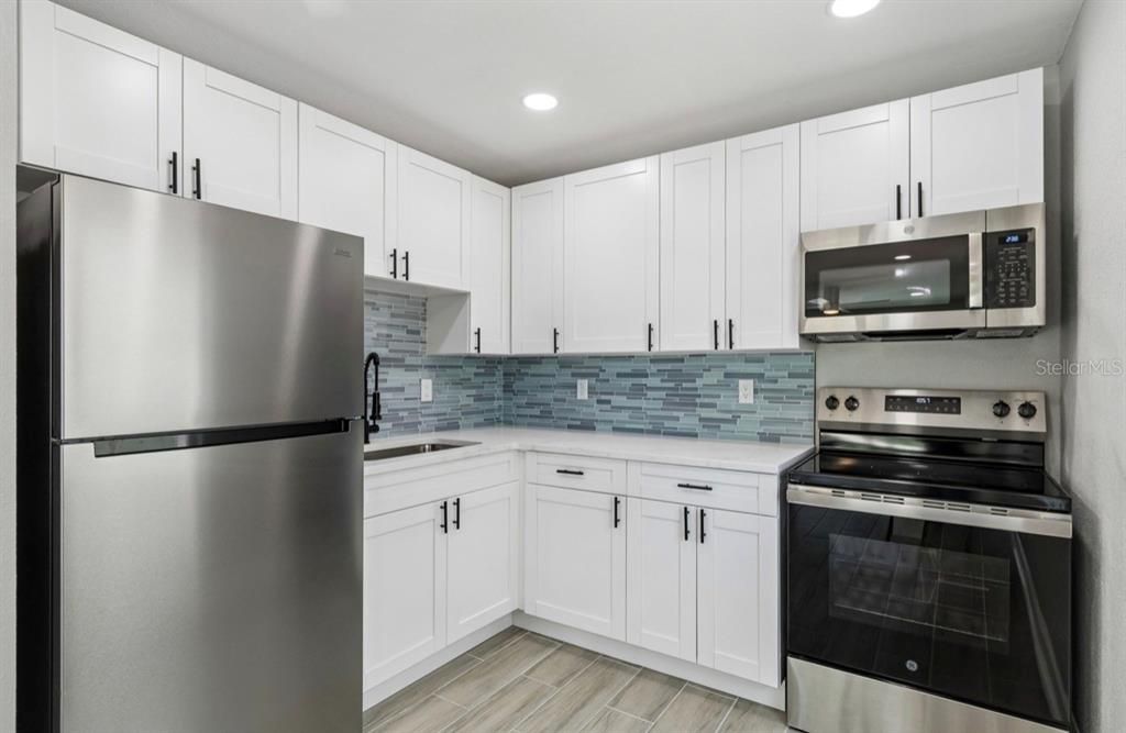 For Sale: $499,900 (3 beds, 2 baths, 1399 Square Feet)