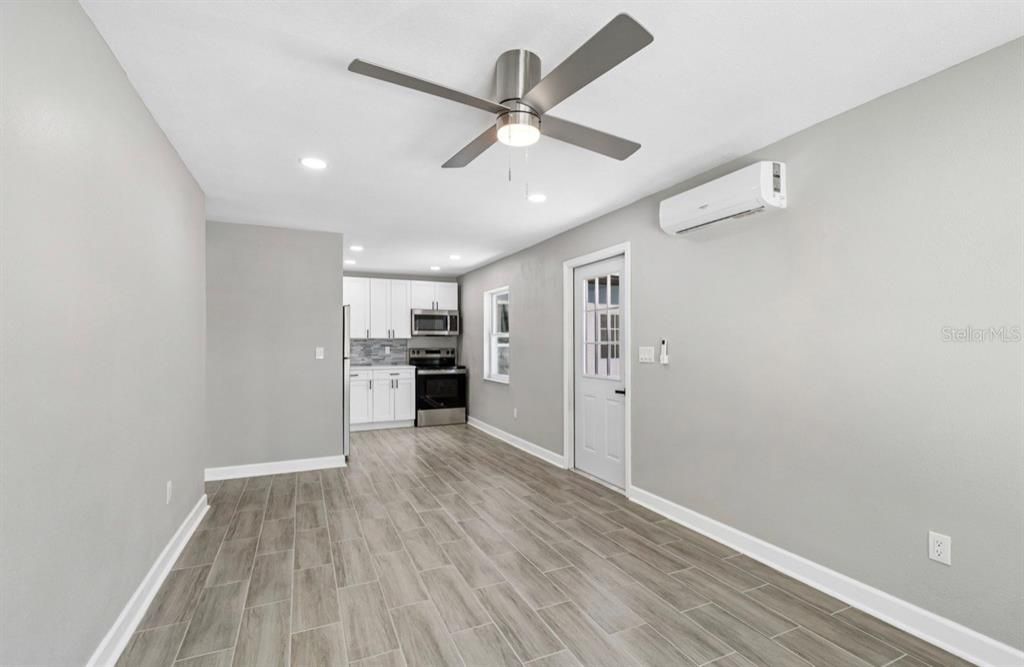 For Sale: $499,900 (3 beds, 2 baths, 1399 Square Feet)
