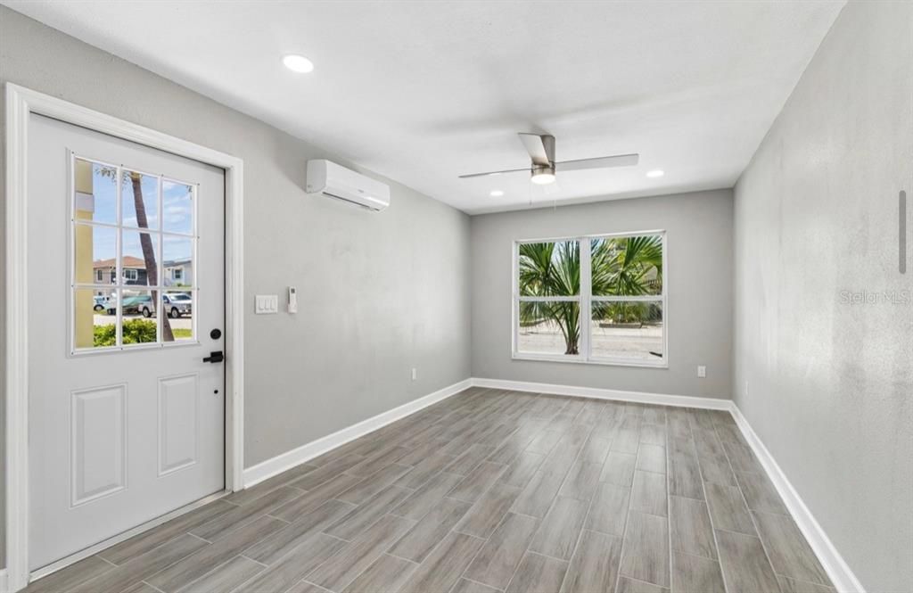 For Sale: $499,900 (3 beds, 2 baths, 1399 Square Feet)