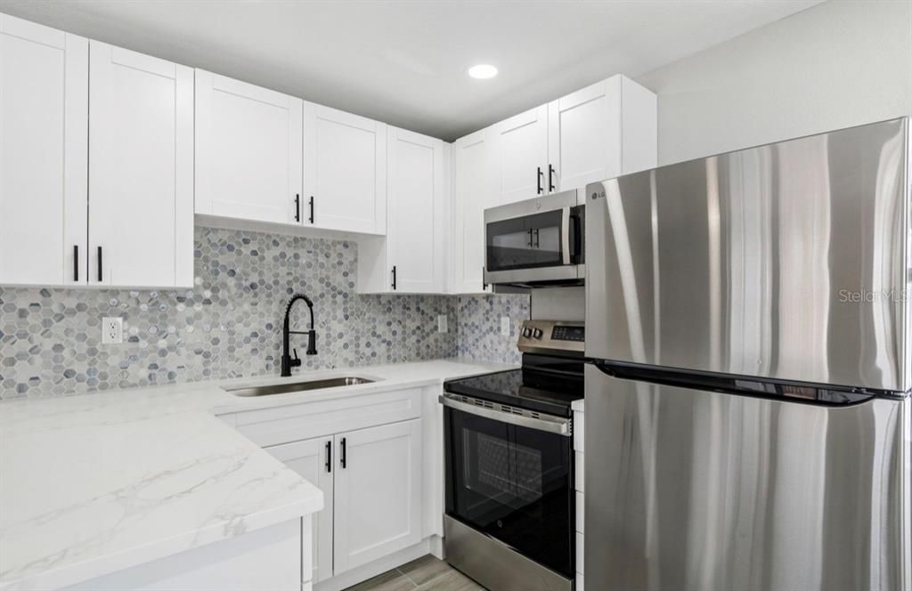 For Sale: $499,900 (3 beds, 2 baths, 1399 Square Feet)