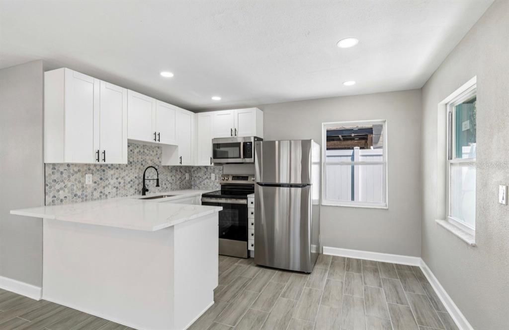 For Sale: $499,900 (3 beds, 2 baths, 1399 Square Feet)