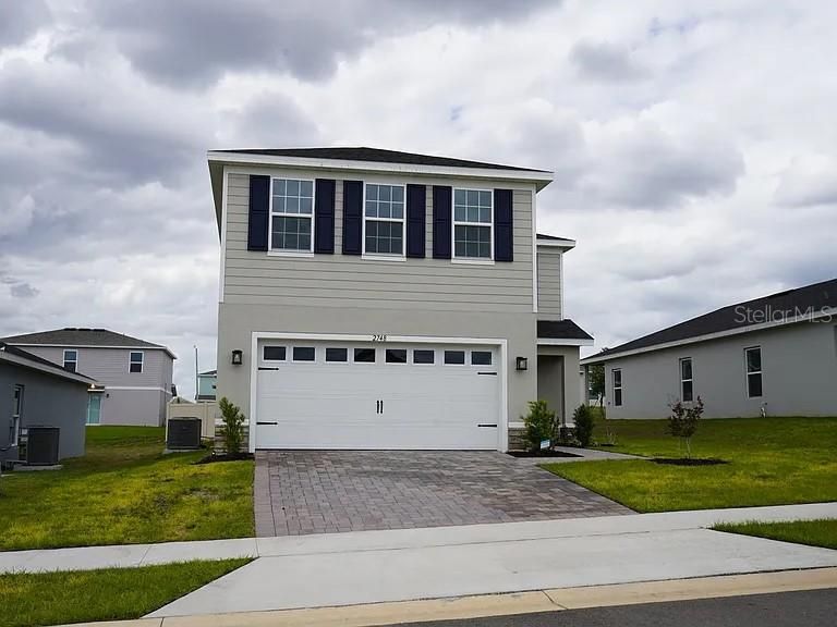 For Rent: $2,100 (4 beds, 2 baths, 1895 Square Feet)