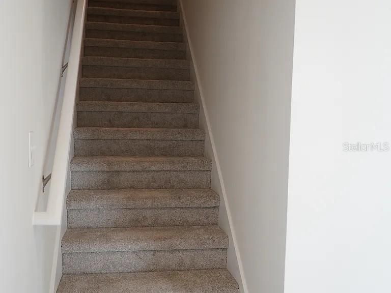 For Rent: $2,100 (4 beds, 2 baths, 1895 Square Feet)