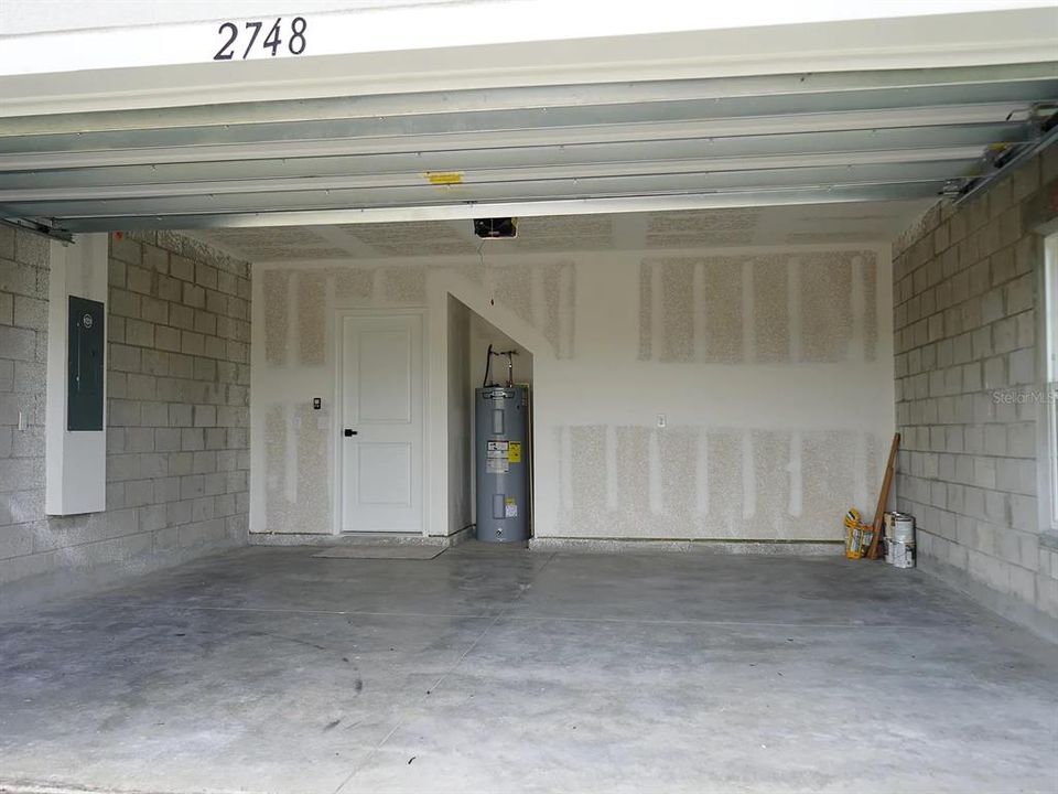 For Rent: $2,100 (4 beds, 2 baths, 1895 Square Feet)