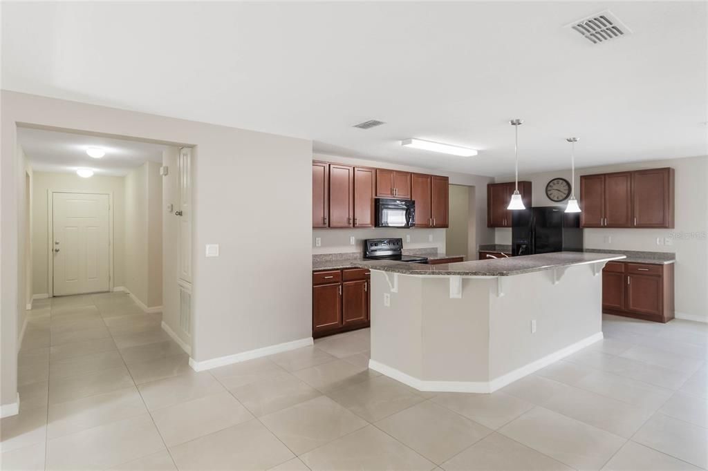 For Rent: $2,200 (3 beds, 2 baths, 2026 Square Feet)