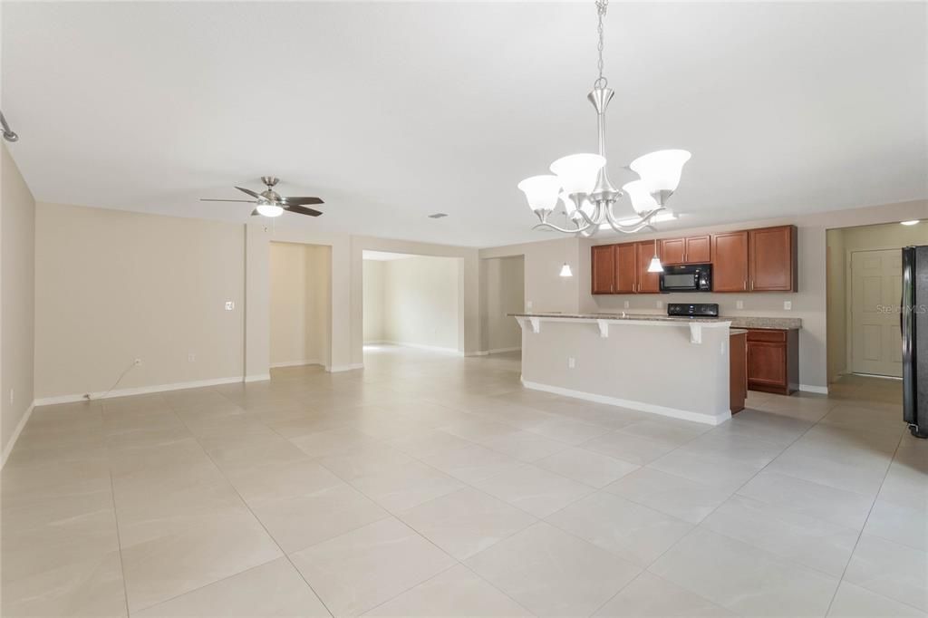 For Rent: $2,200 (3 beds, 2 baths, 2026 Square Feet)