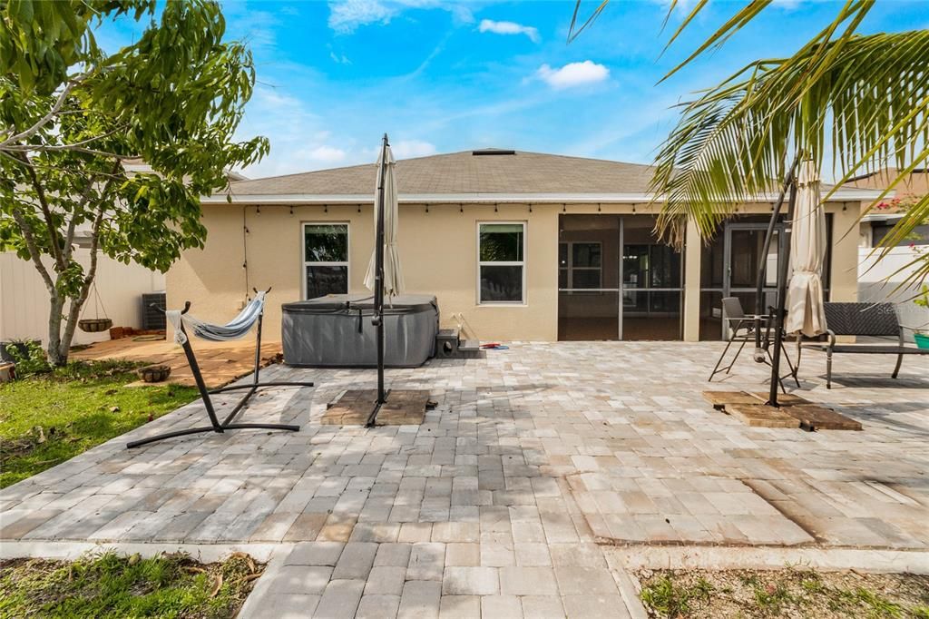 For Rent: $2,200 (3 beds, 2 baths, 2026 Square Feet)