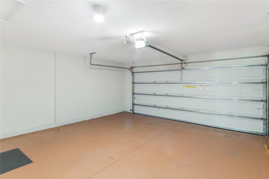 For Rent: $2,200 (3 beds, 2 baths, 2026 Square Feet)