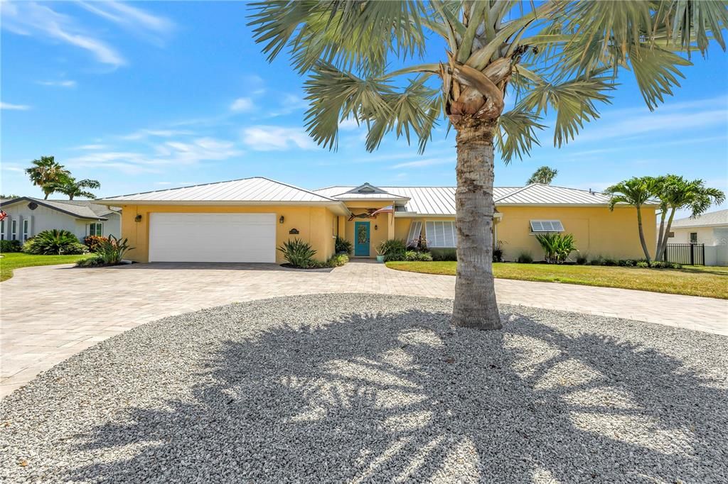 For Sale: $1,090,000 (3 beds, 3 baths, 2854 Square Feet)