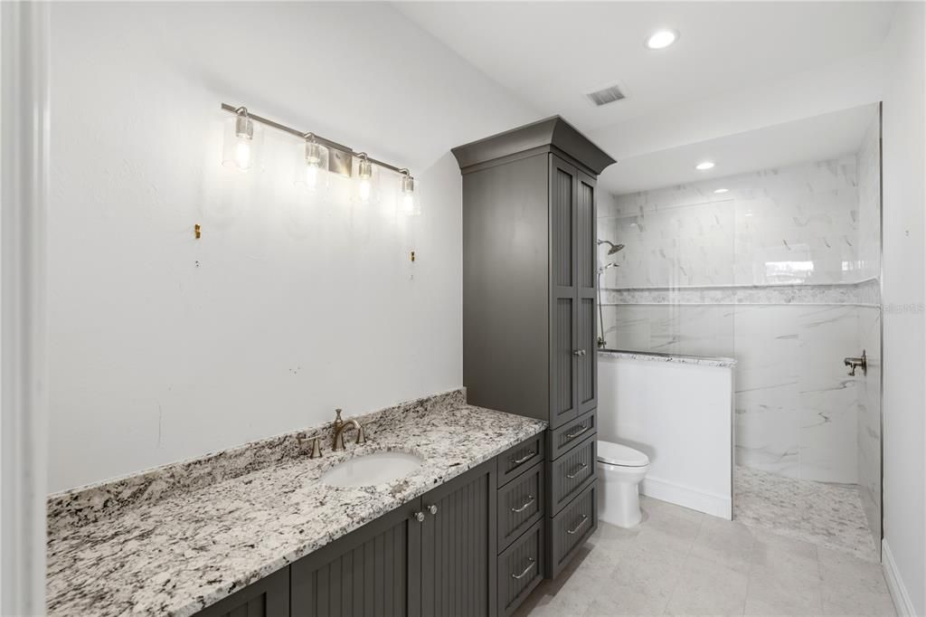 En Venta: $2,500,000 (3 camas, 3 baños, 4393 Pies cuadrados)
