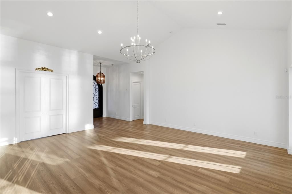 En Venta: $2,500,000 (3 camas, 3 baños, 4393 Pies cuadrados)
