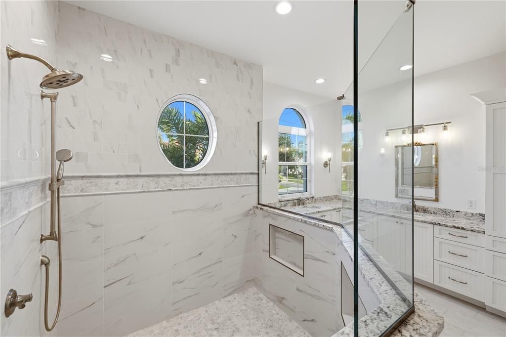 En Venta: $2,500,000 (3 camas, 3 baños, 4393 Pies cuadrados)