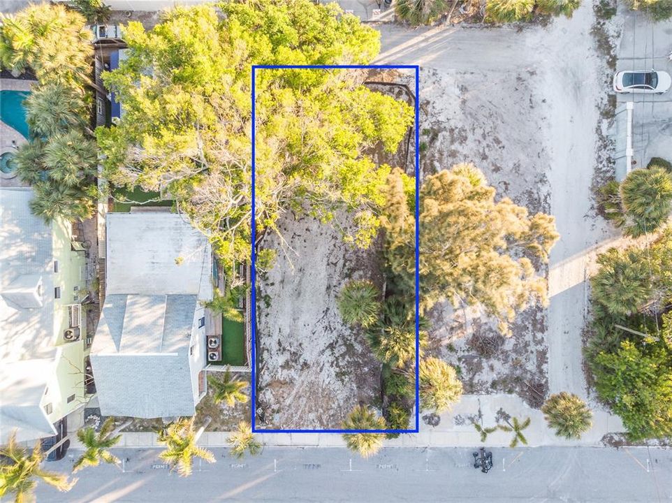 待售: $969,000 (0.09 acres)