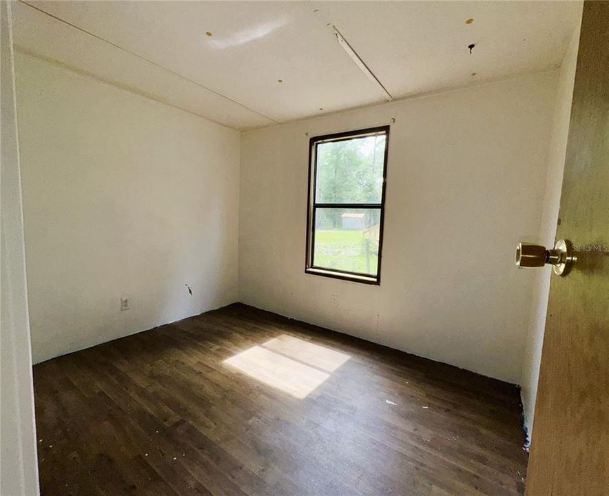 For Sale: $64,900 (2 beds, 1 baths, 672 Square Feet)