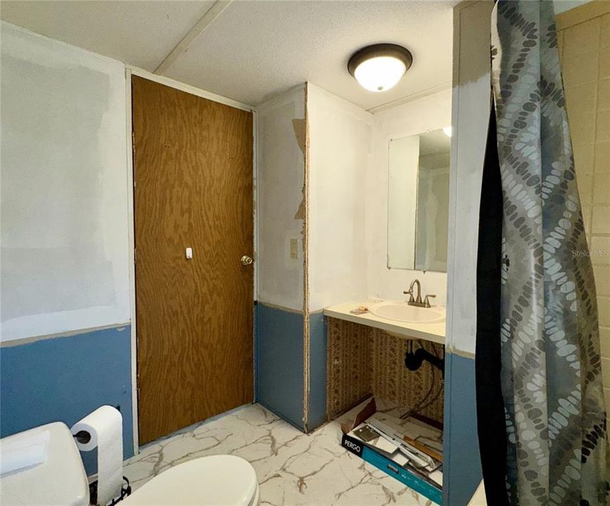 For Sale: $64,900 (2 beds, 1 baths, 672 Square Feet)