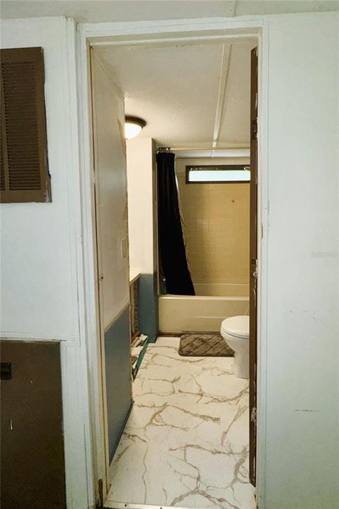 For Sale: $64,900 (2 beds, 1 baths, 672 Square Feet)