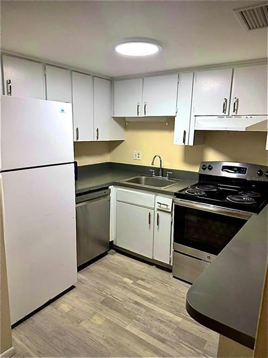 В аренду: $1,500 (1 спален, 1 ванн, 710 Квадратных фут)