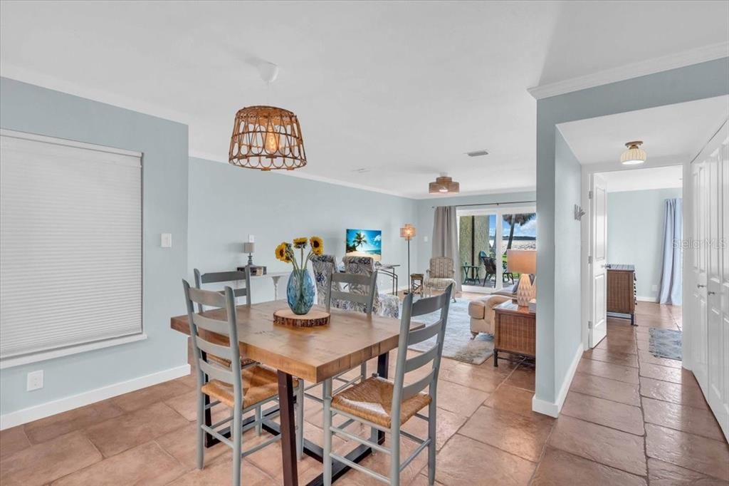 Active With Contract: $3,100 (2 beds, 2 baths, 1070 Square Feet)
