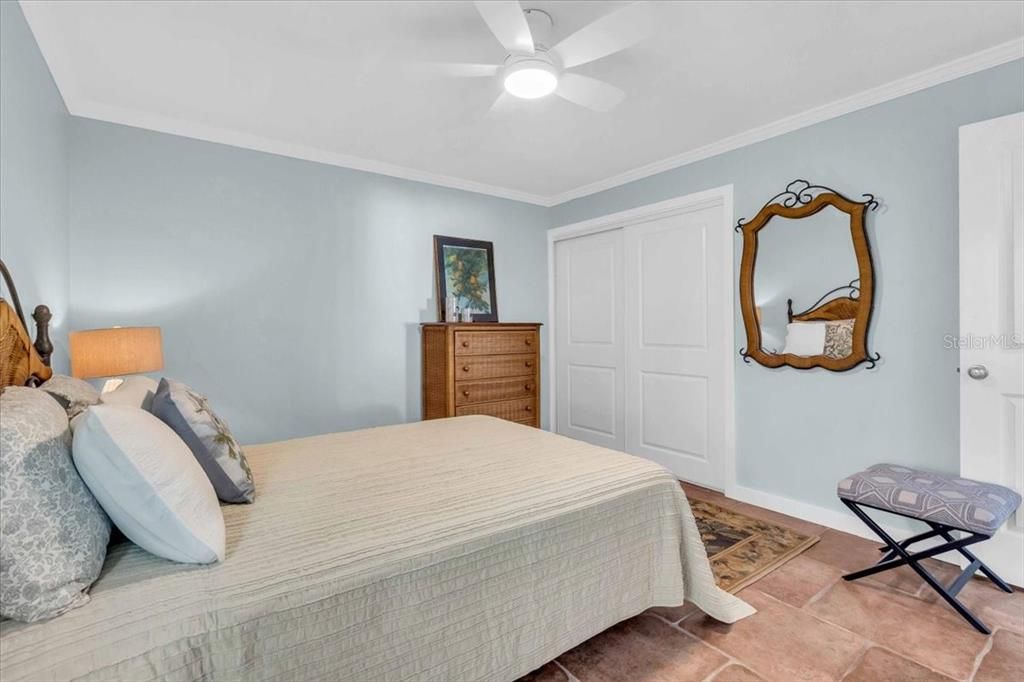 Active With Contract: $3,100 (2 beds, 2 baths, 1070 Square Feet)