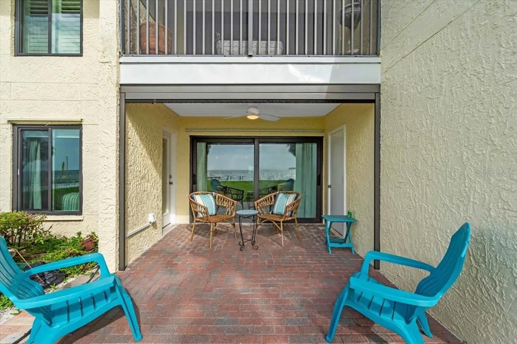 Active With Contract: $3,100 (2 beds, 2 baths, 1070 Square Feet)
