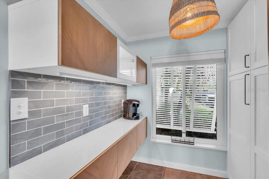 Active With Contract: $3,100 (2 beds, 2 baths, 1070 Square Feet)