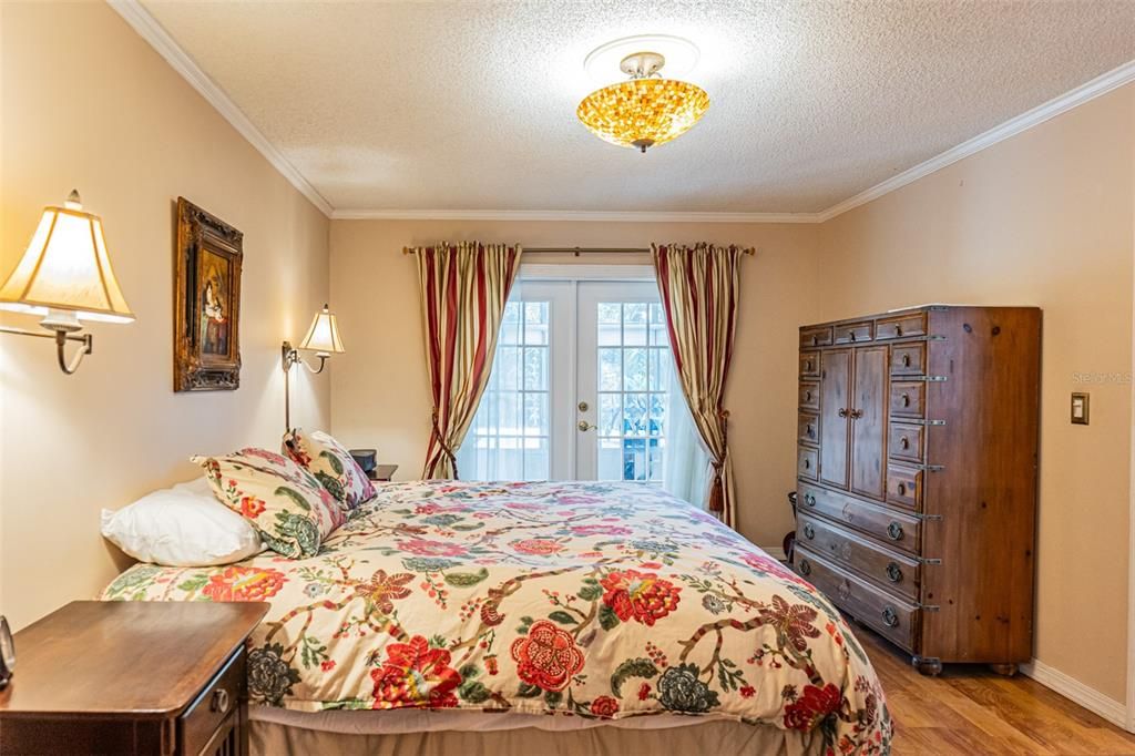 En Venta: $629,950 (4 camas, 2 baños, 1975 Pies cuadrados)