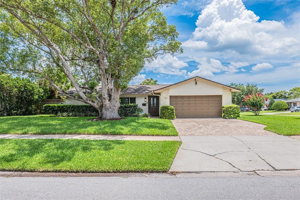 En Venta: $629,950 (4 camas, 2 baños, 1975 Pies cuadrados)
