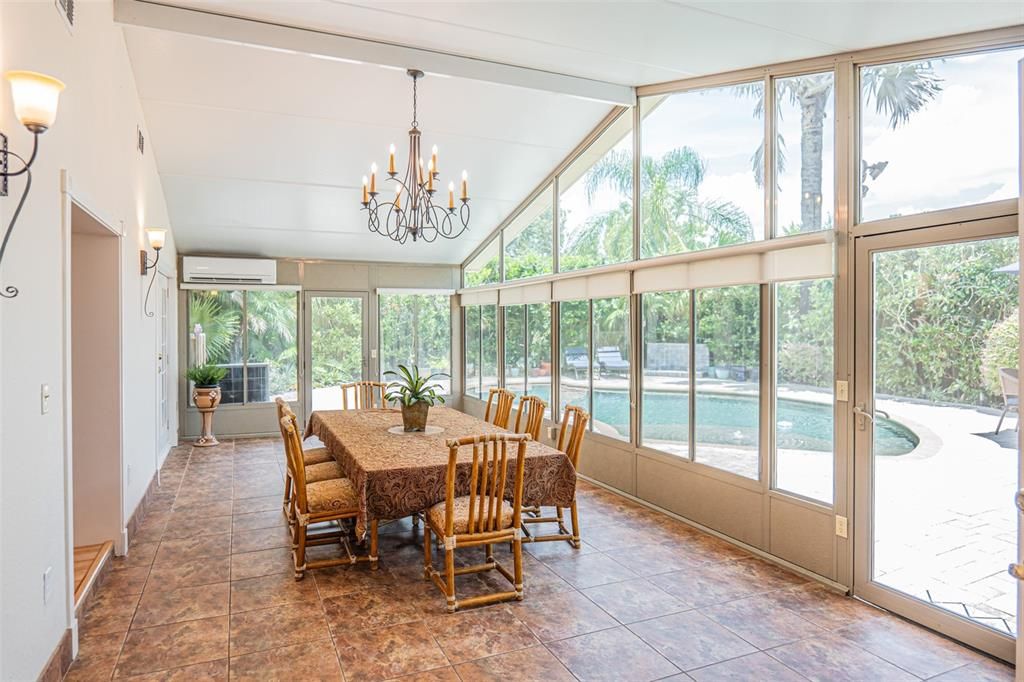 En Venta: $629,950 (4 camas, 2 baños, 1975 Pies cuadrados)