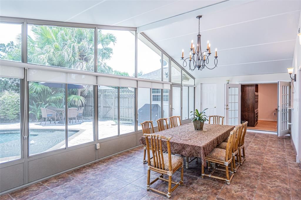 En Venta: $629,950 (4 camas, 2 baños, 1975 Pies cuadrados)