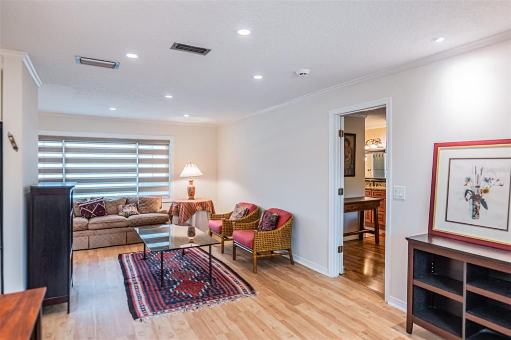 En Venta: $629,950 (4 camas, 2 baños, 1975 Pies cuadrados)
