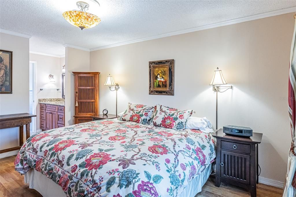 En Venta: $629,950 (4 camas, 2 baños, 1975 Pies cuadrados)
