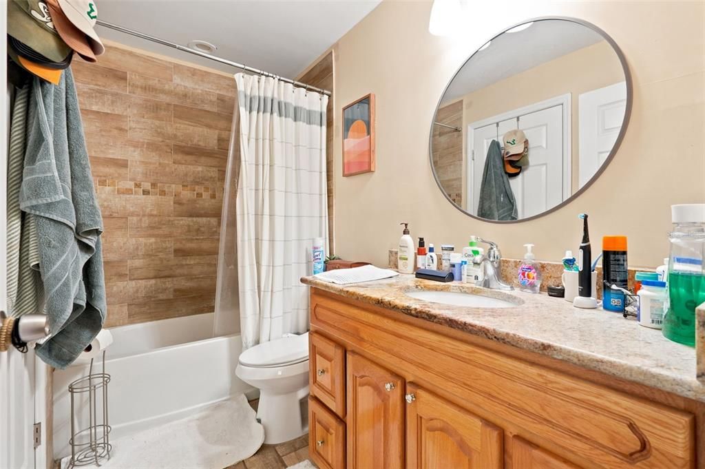 For Sale: $134,900 (1 beds, 1 baths, 581 Square Feet)