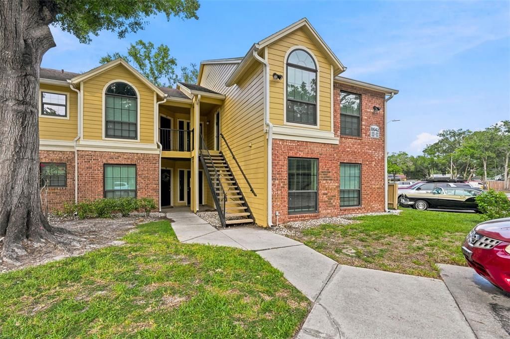 For Sale: $134,900 (1 beds, 1 baths, 581 Square Feet)