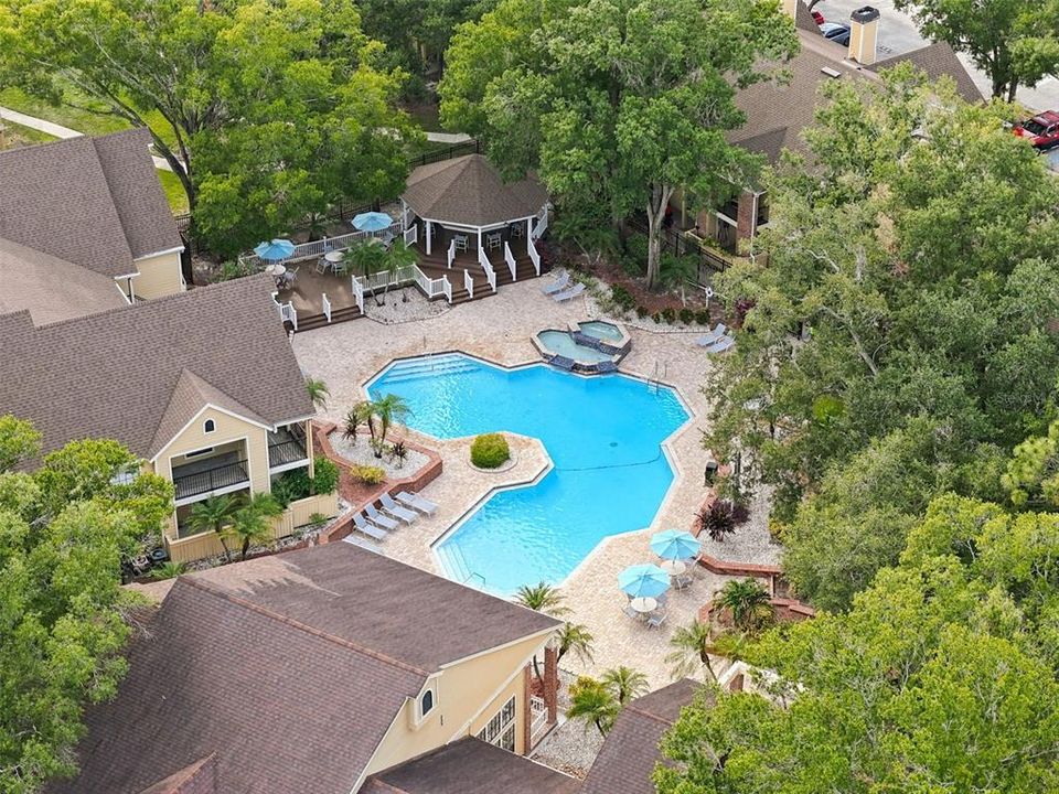 For Sale: $134,900 (1 beds, 1 baths, 581 Square Feet)