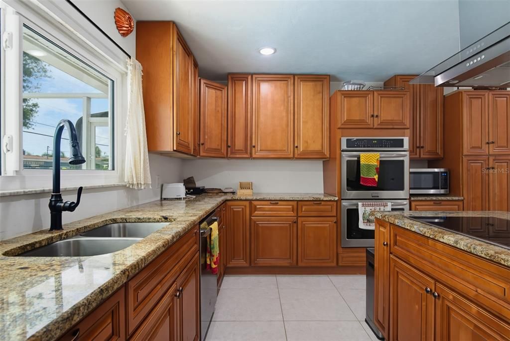 For Sale: $689,000 (4 beds, 3 baths, 2996 Square Feet)