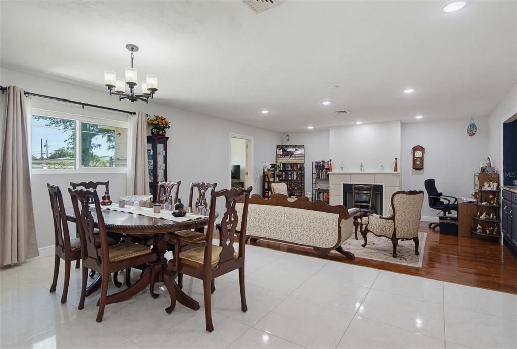 For Sale: $689,000 (4 beds, 3 baths, 2996 Square Feet)