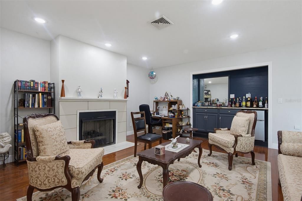 For Sale: $689,000 (4 beds, 3 baths, 2996 Square Feet)