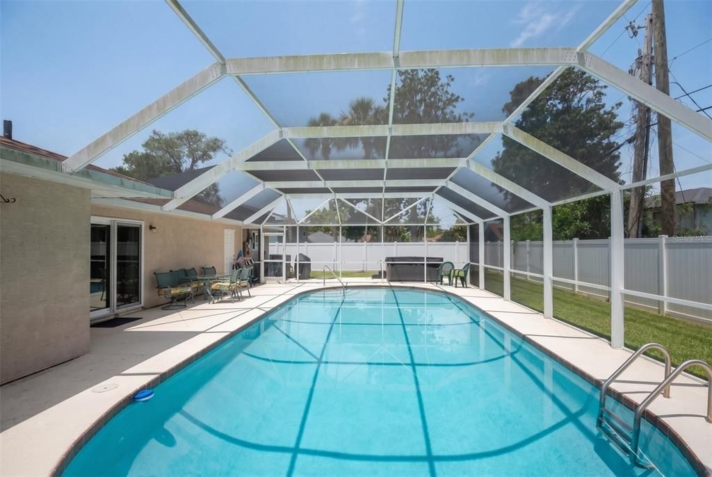 For Sale: $689,000 (4 beds, 3 baths, 2996 Square Feet)