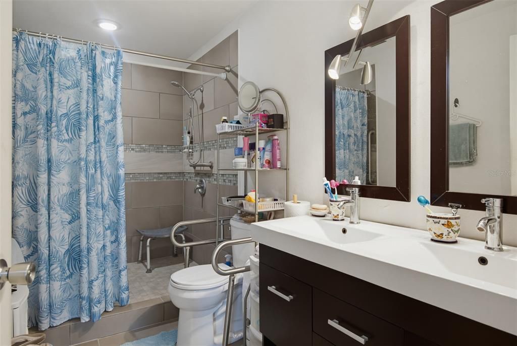 For Sale: $689,000 (4 beds, 3 baths, 2996 Square Feet)