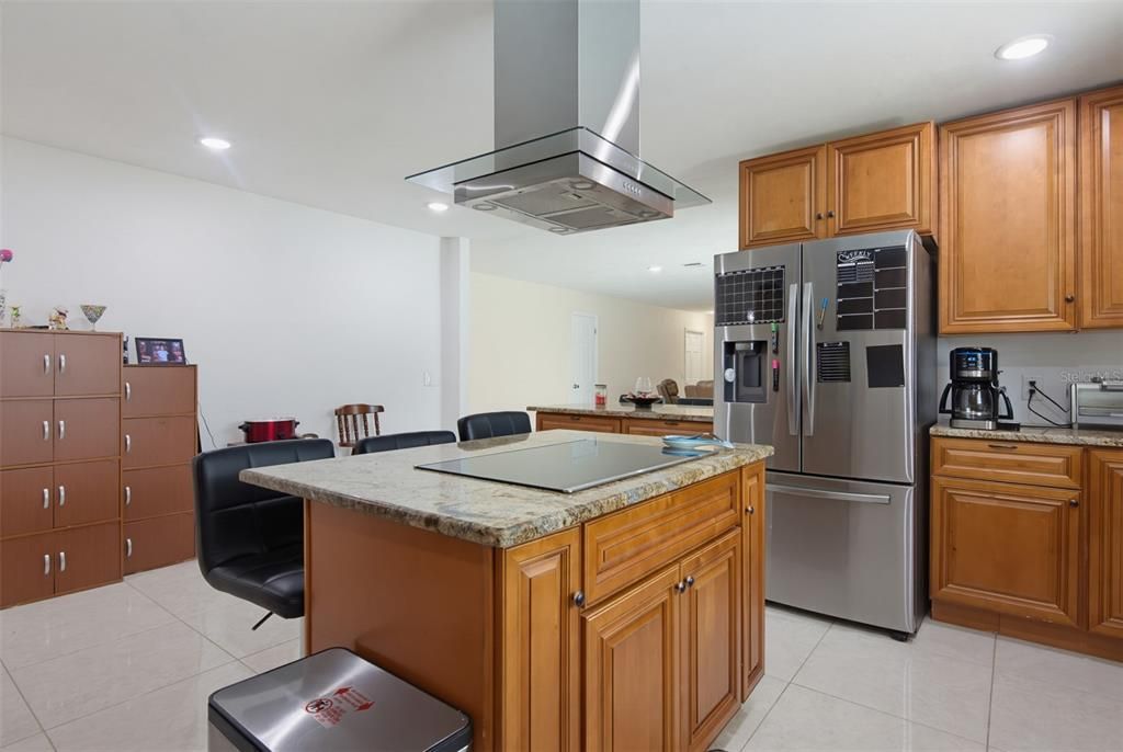 For Sale: $689,000 (4 beds, 3 baths, 2996 Square Feet)