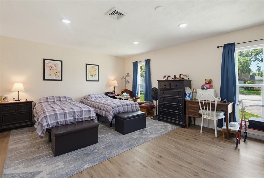 For Sale: $689,000 (4 beds, 3 baths, 2996 Square Feet)