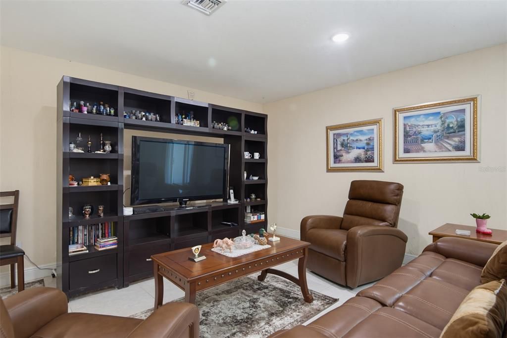 For Sale: $689,000 (4 beds, 3 baths, 2996 Square Feet)