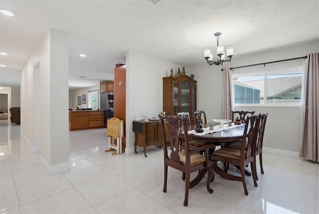 For Sale: $689,000 (4 beds, 3 baths, 2996 Square Feet)