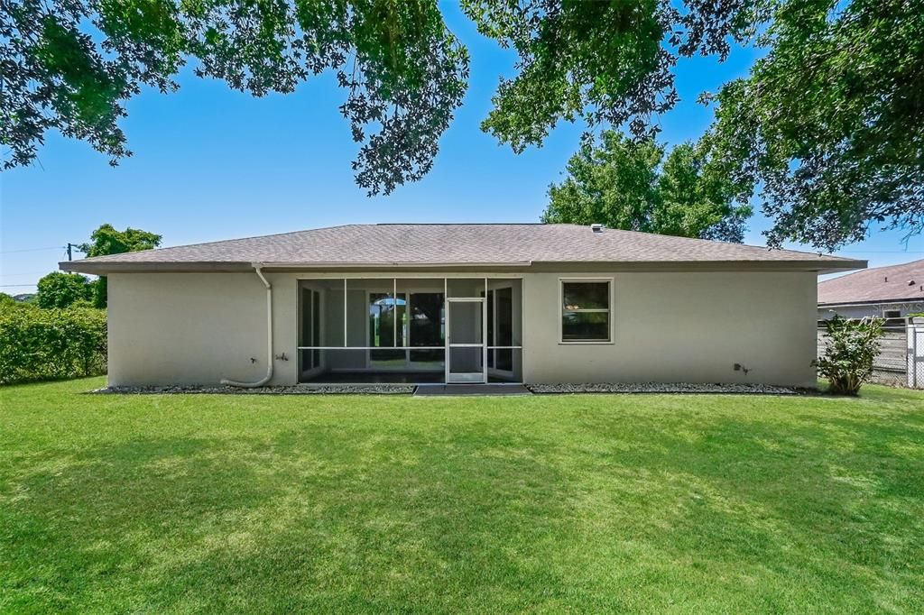 For Sale: $300,000 (3 beds, 2 baths, 1540 Square Feet)
