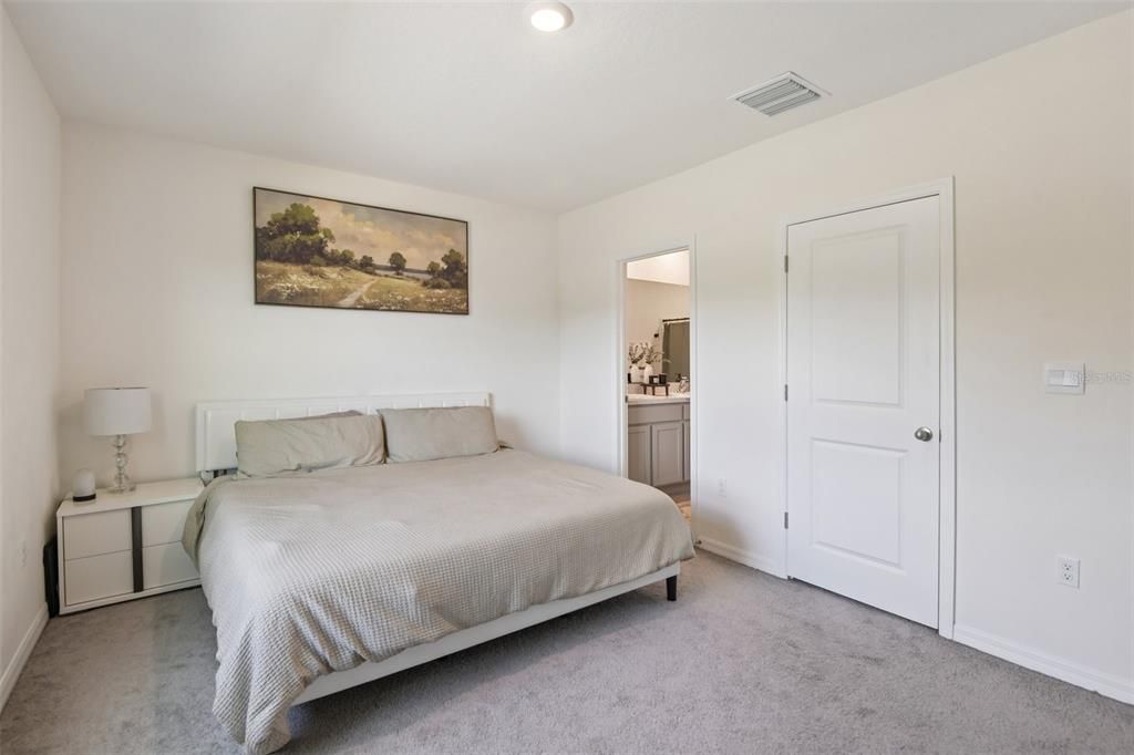 For Rent: $2,500 (3 beds, 2 baths, 1673 Square Feet)